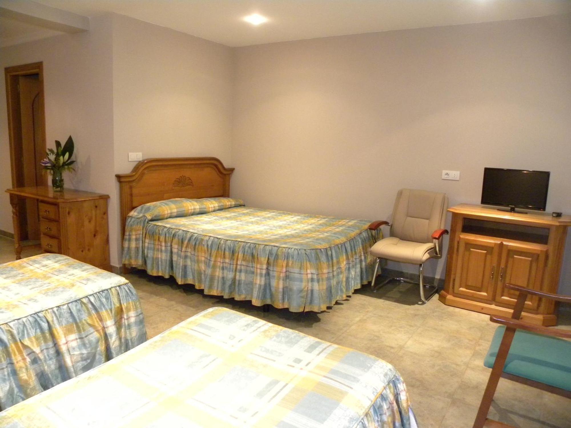 Hotel Duque De Calabria Manzanera Bilik gambar