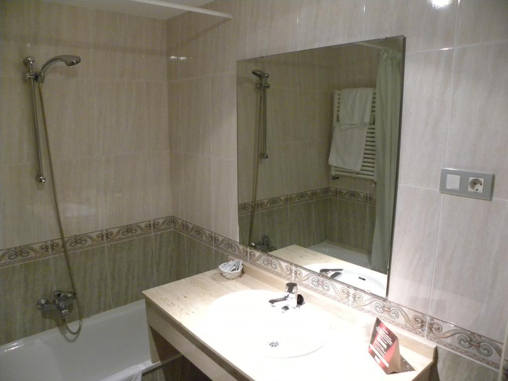 Hotel Duque De Calabria Manzanera Bilik gambar